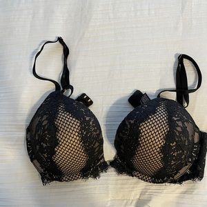 Victoria’s Secret bra size 32C